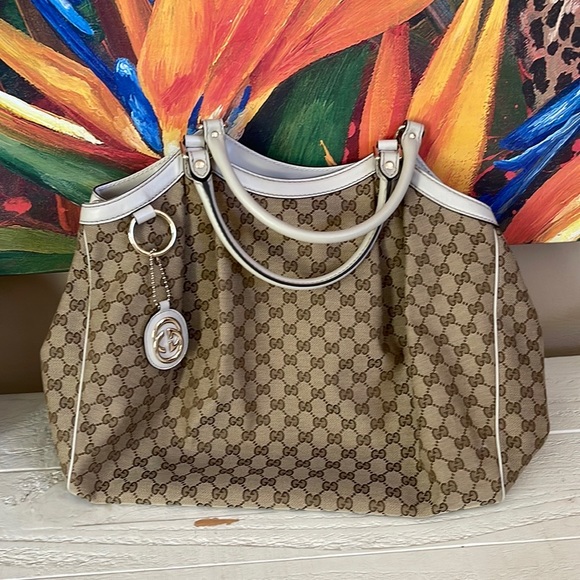 GUCCI Bag - Picture 2 of 15